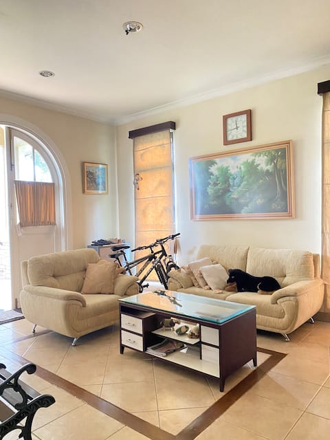 Homey Villa in Puncak