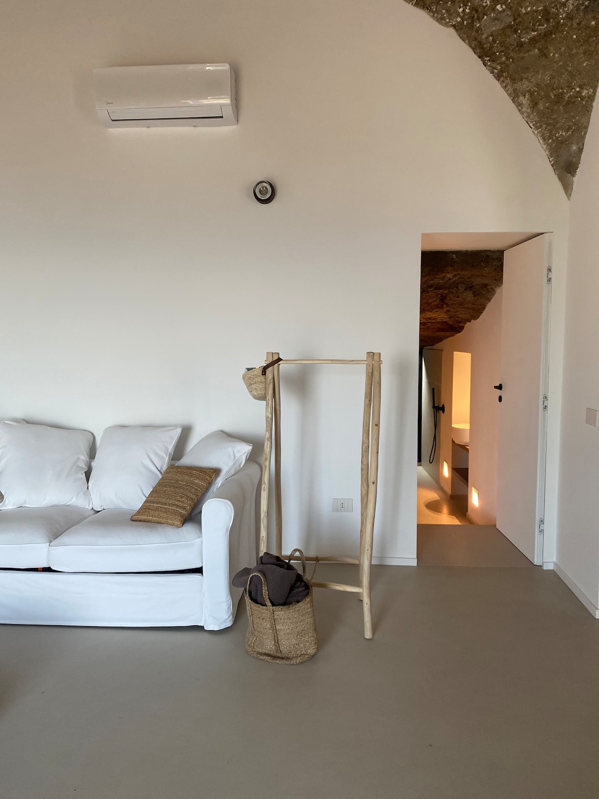Successful Airbnb property: Pacalù-Luxury cave villa in Sorrento