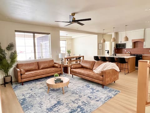 Theater • Arcade • Yard • New Big Home Sleeps 20+