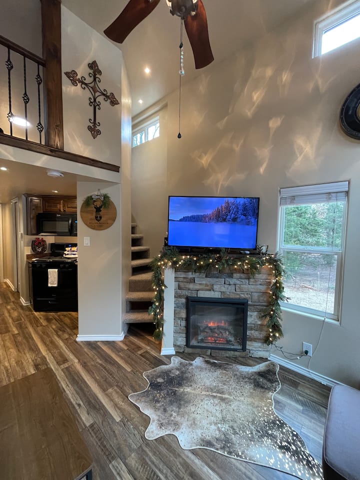 *Forest Dreams Under The Stars-tiny Home* - Texas