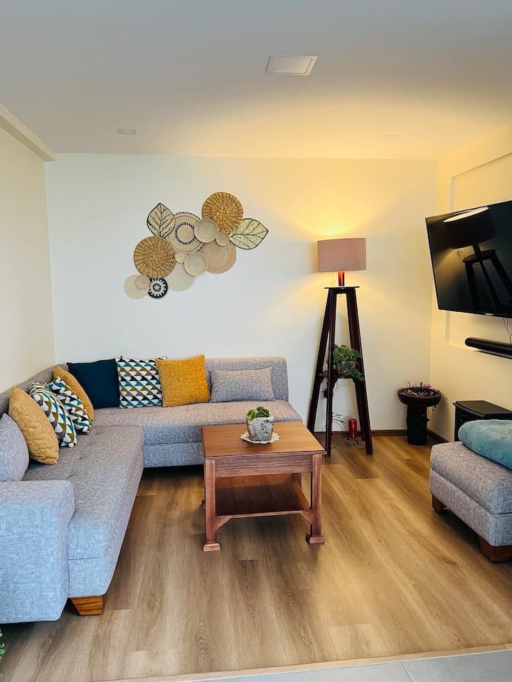 Almira Suite En Cuenca/paccha Vista Ciudad /Jacuzi - Ecuador