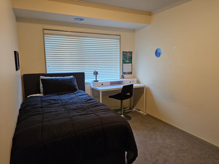 Во овој простор може да се постави еден кревет. 