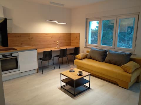 Top Airbnb: 4. Modern apt. near beach+wi-fi+parking in Općina Starigrad