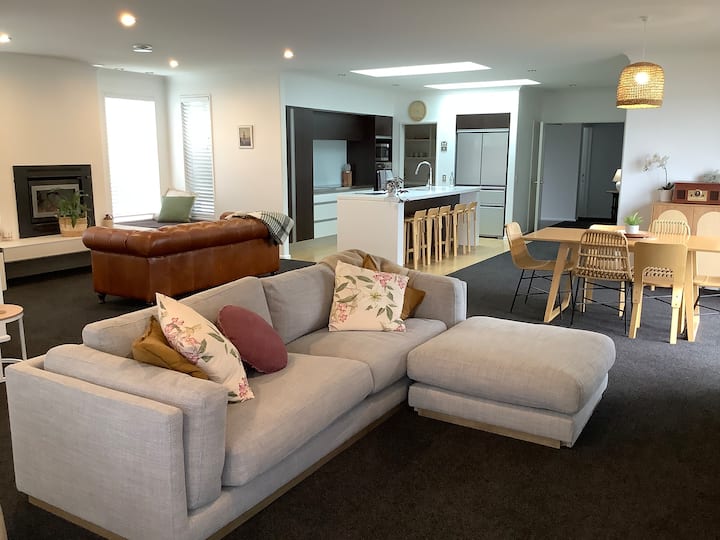 The River House
Hokitika


Theriverhousehoki - Hokitika