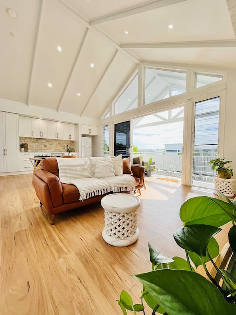 Luxury beachside apartment