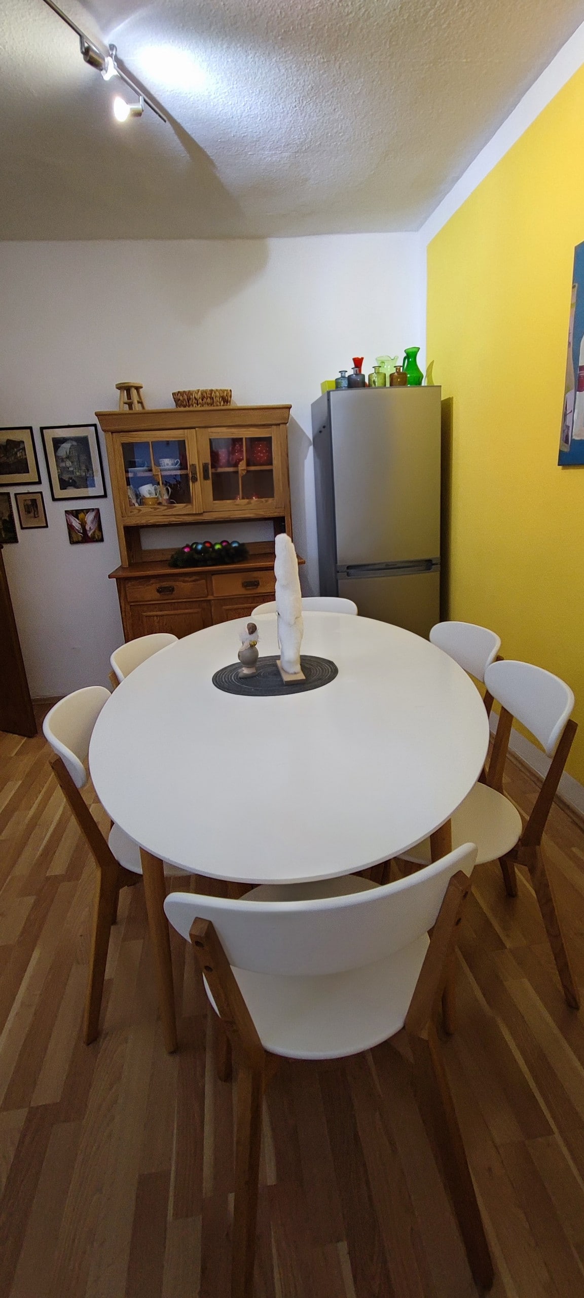 Spacious 3-room apartment in the city center