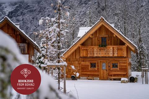 Chalet Ravbšic with River view, Fireplace & Sauna