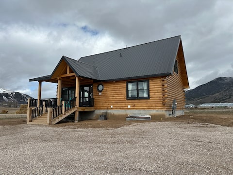 Whistling Wolf Lodge (NEW BUILD)