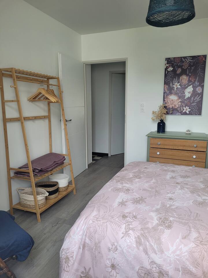 საძინებელი 1