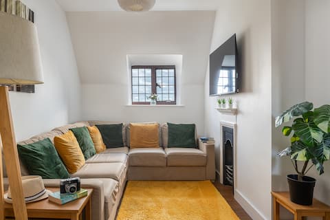 Families & Friends | Parking & EV | Station close