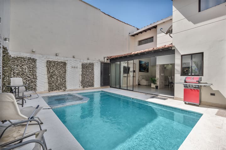 Liv Realty Medellin managed Airbnb listing 1