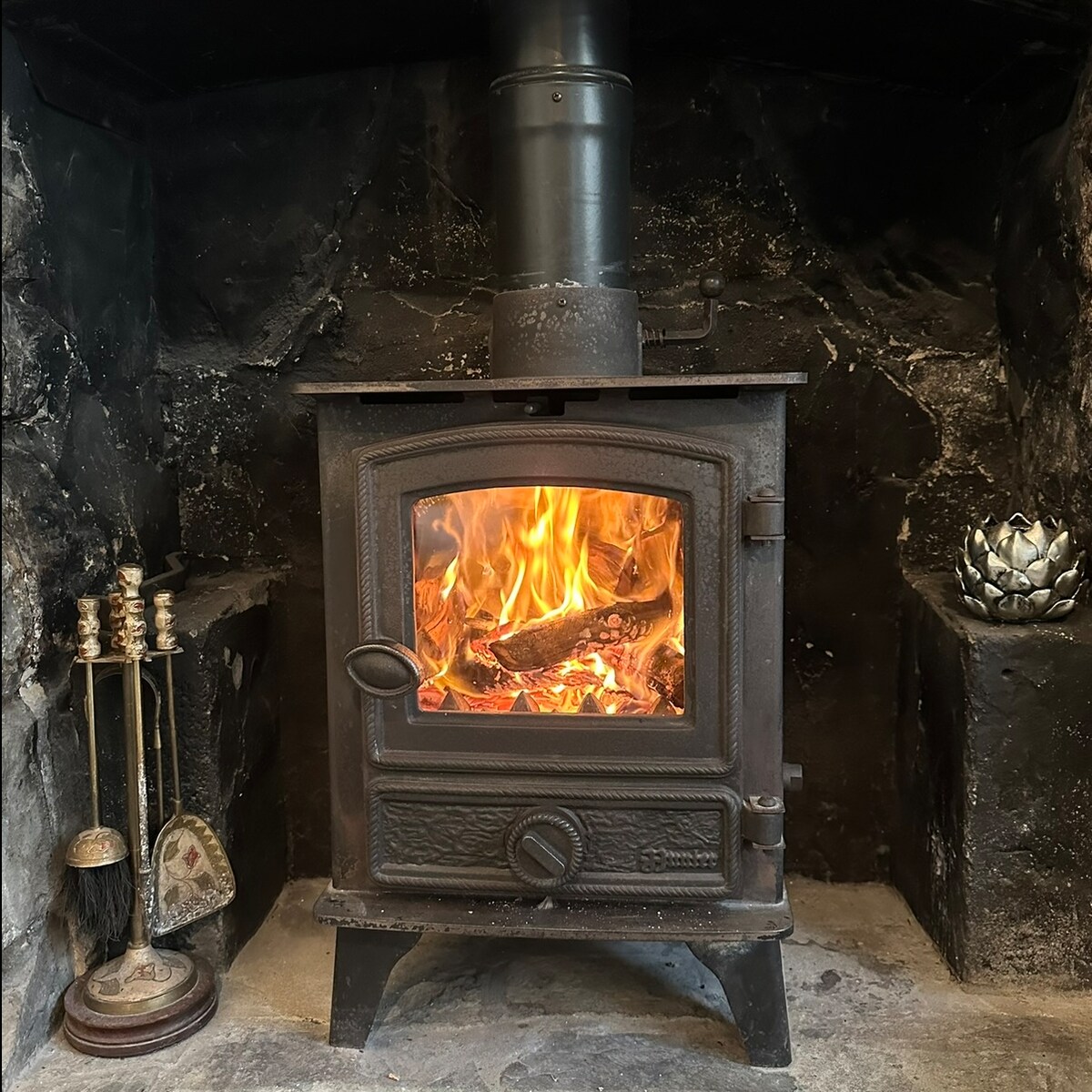 Top performing Airbnb: Cosy Cottage 2 minute walk from Cheddar Gorge in Cheddar