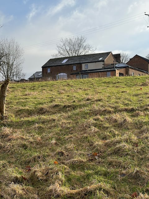 Threshing Barn- Modern Barn for 10 people