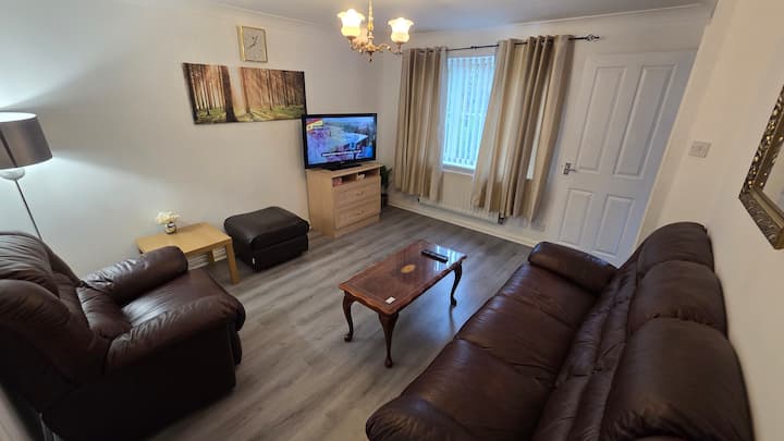 Lovely 3 Bedroom House. Manchester - Bolton