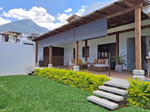 San Pedro Las Huertas Residence
