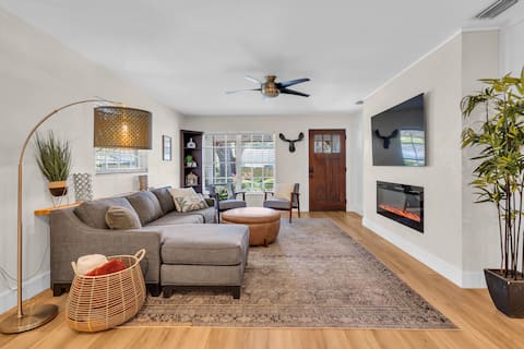 Successful Airbnb property: Welcome to The Plaza Tampa in Riverside Heights