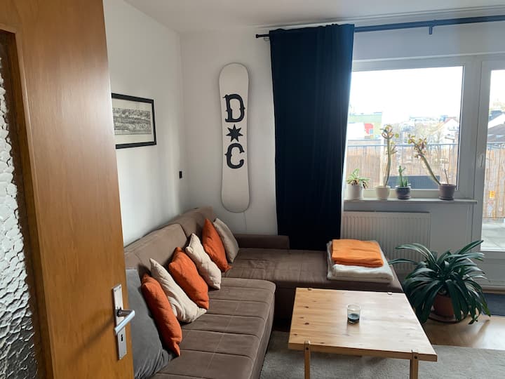 2-zimmer Wohnung Mit Balkonen - Cologne