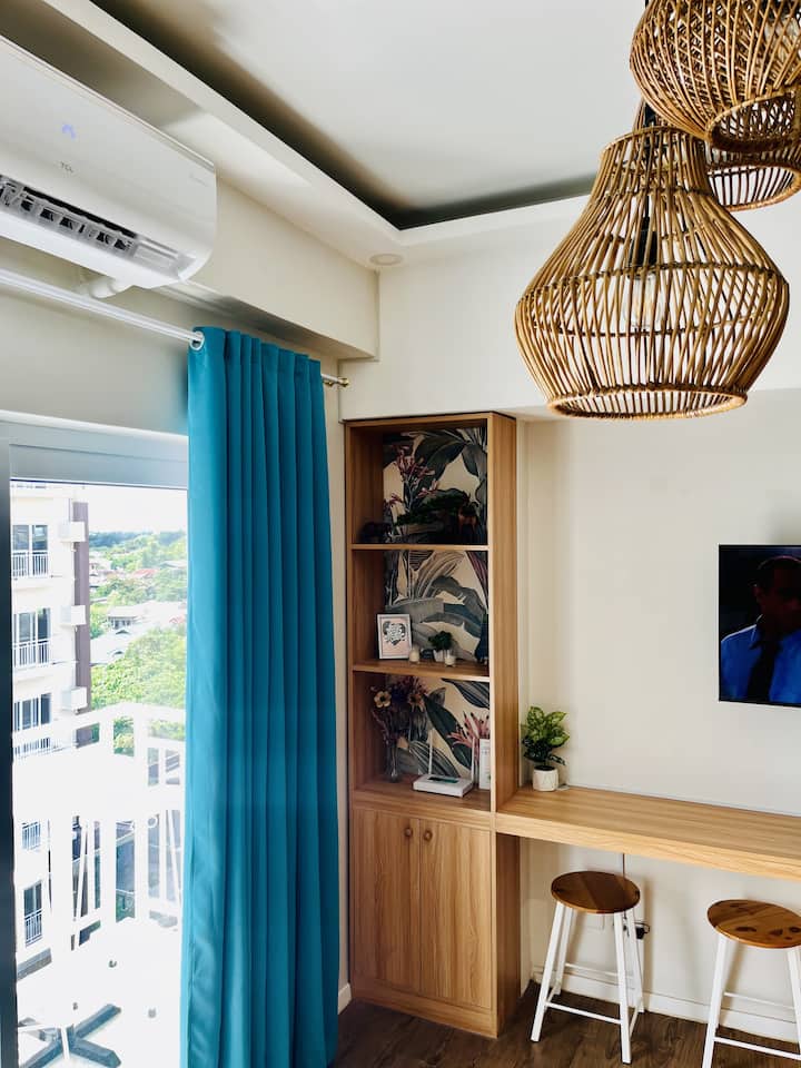 Cozy Condotel Near Airport|pool|gym|wifi|netflix - Lapu-Lapu