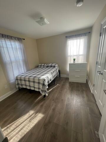 3Br 35 min NYC &7 min to Newark airport (2family gallery image 5