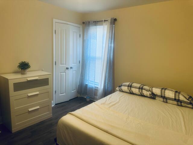 3Br 35 min NYC &7 min to Newark airport (2family gallery image 3