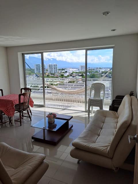 Close to CC San Pedro Plaza with 1 Air A