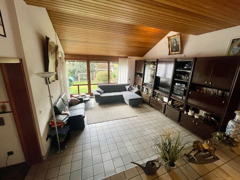 Familyhouse - 2 Rooms + Bath and the use of house