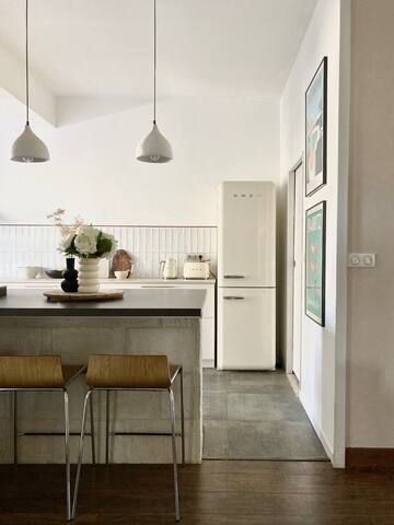 Large air-cond. villa with lodge, pool and jacuzzi gallery image 5