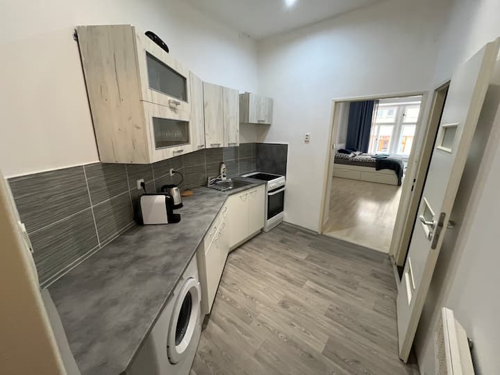 Street Flat - Prague