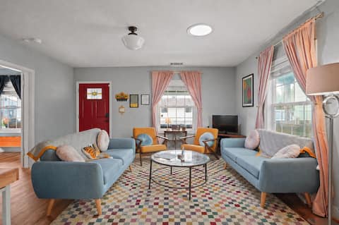 Walkable Downtown Craftsman Home