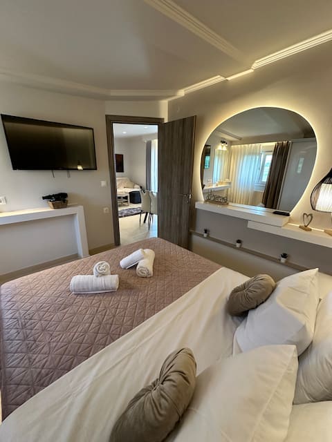 Luxury suite with Jacuzzi