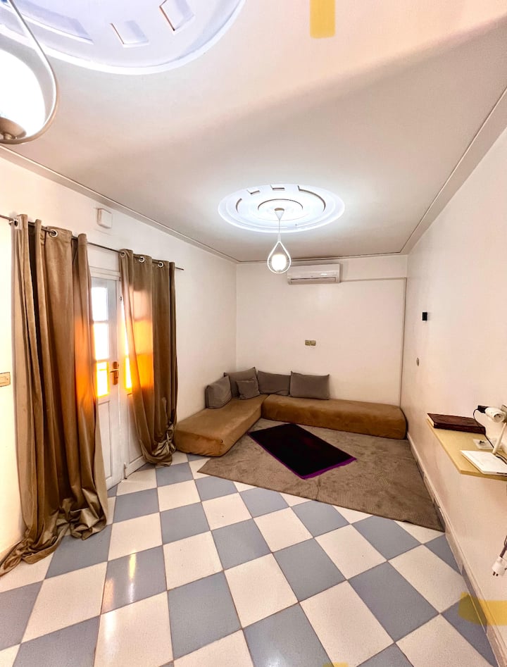 Maison Spacieuse Climatisée Avec Terrasse Ombragée - Oujda