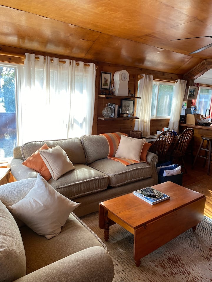 Cozy And Quaint River Getaway - Brockville