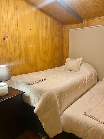 Entire home with Studio bedrooms in Torres del Paine National Park - Cabaña Central, Equipada y cómoda.