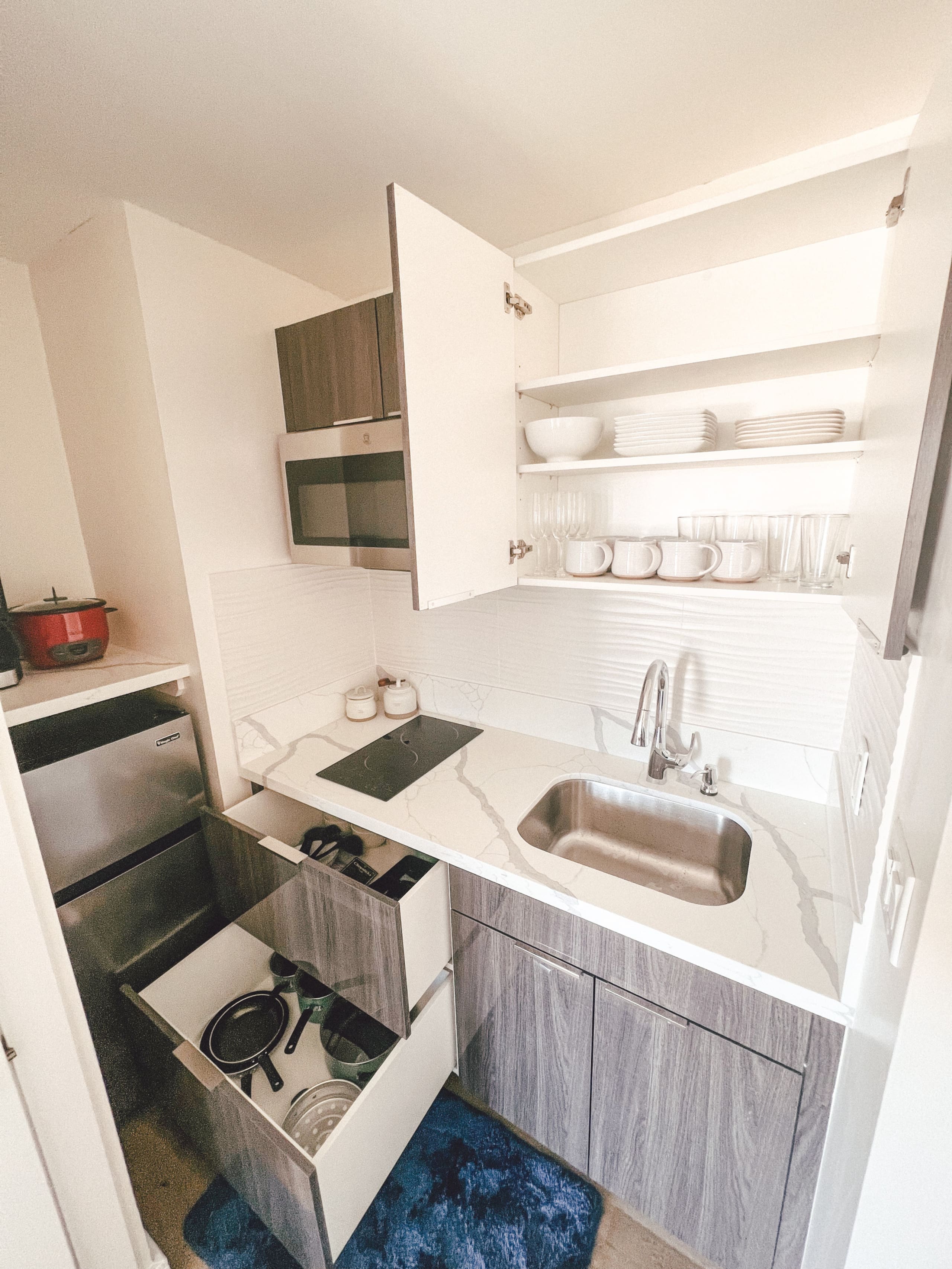 Resort in Honolulu · ★4.95 · Studio · 3 beds · 1 private bath - Image 1