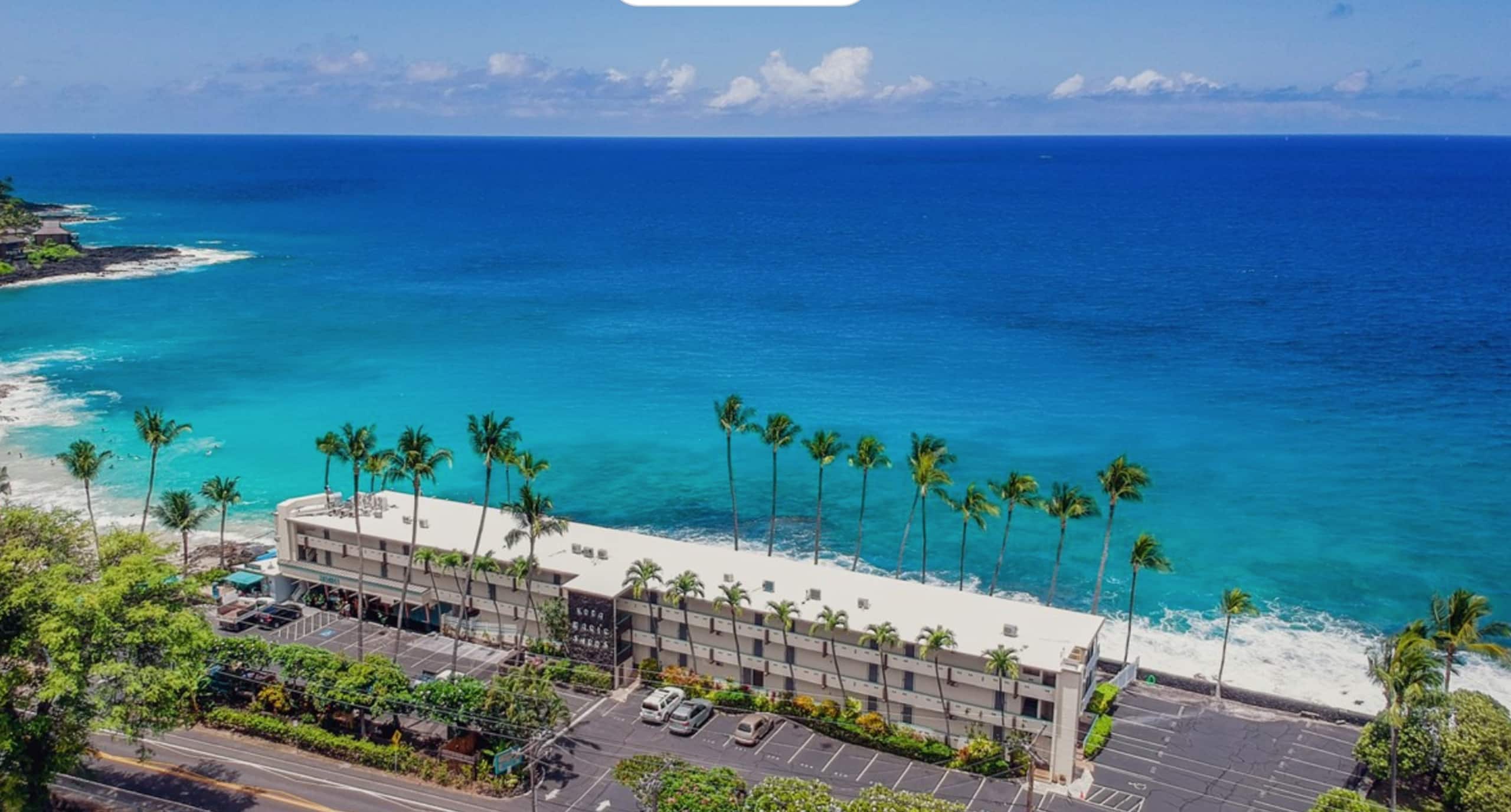 Condo in Kailua-Kona · ★4.95 · 1 bedroom · 1 bed · 1 bath - Image 9
