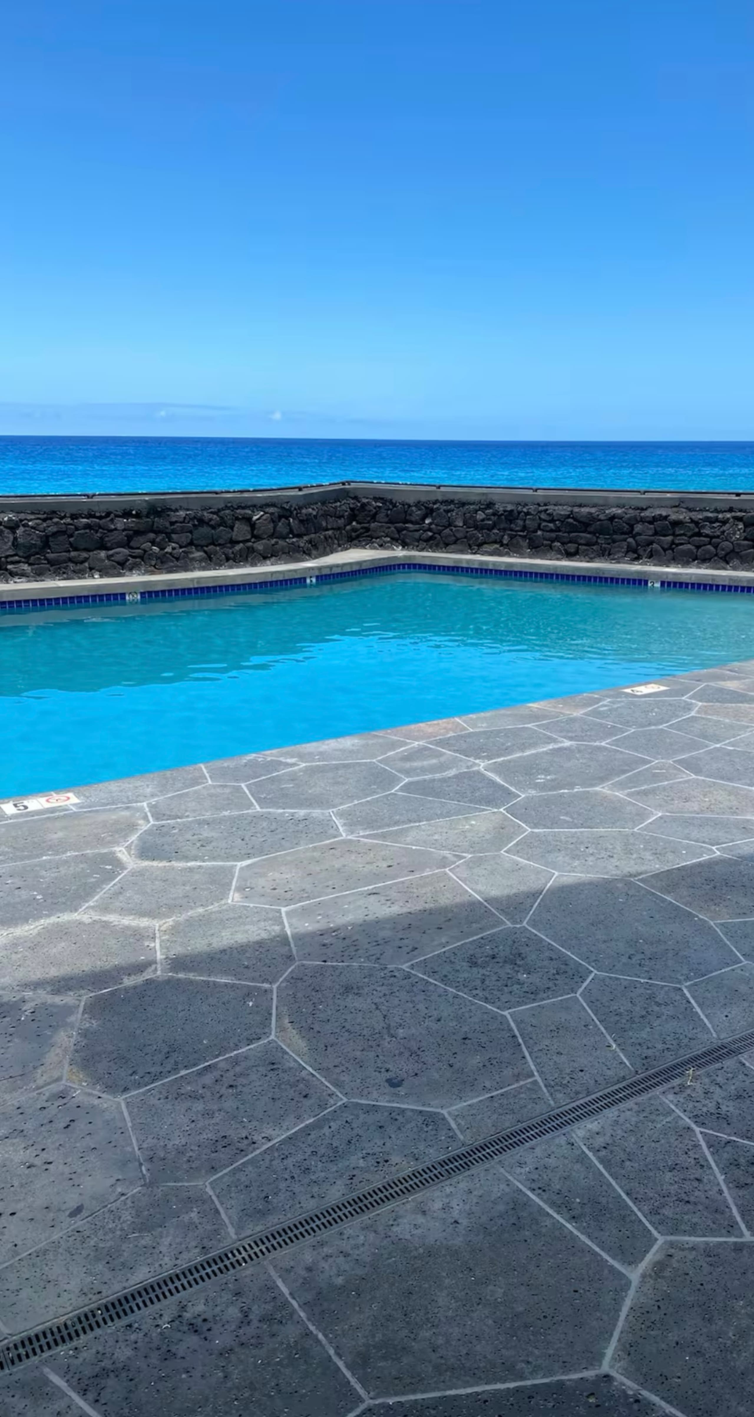 Condo in Kailua-Kona · ★4.95 · 1 bedroom · 1 bed · 1 bath - Image 42