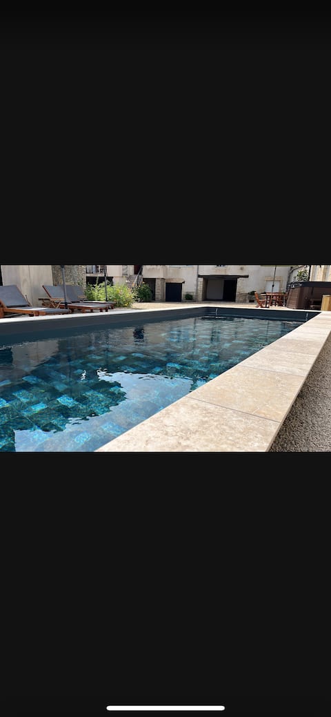 "Le Clos de la Côte d 'Or" Swimming Pool Sauna Spa