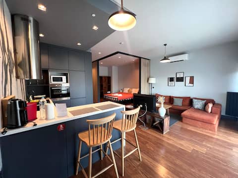 Elegant 1BR , pool, parking , gym, sauna SAxmgstn