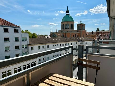 Banksy Design | 2 Balconies | Mario Kart | 6 Beds