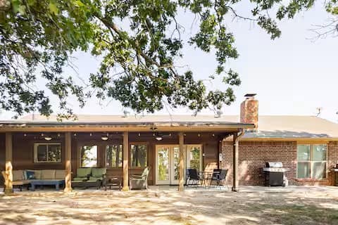Rolling Oaks Retreat on Eufaula Lake, OK