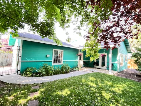 Charming Casa for 2 Most Comfy King Bed w. Garage