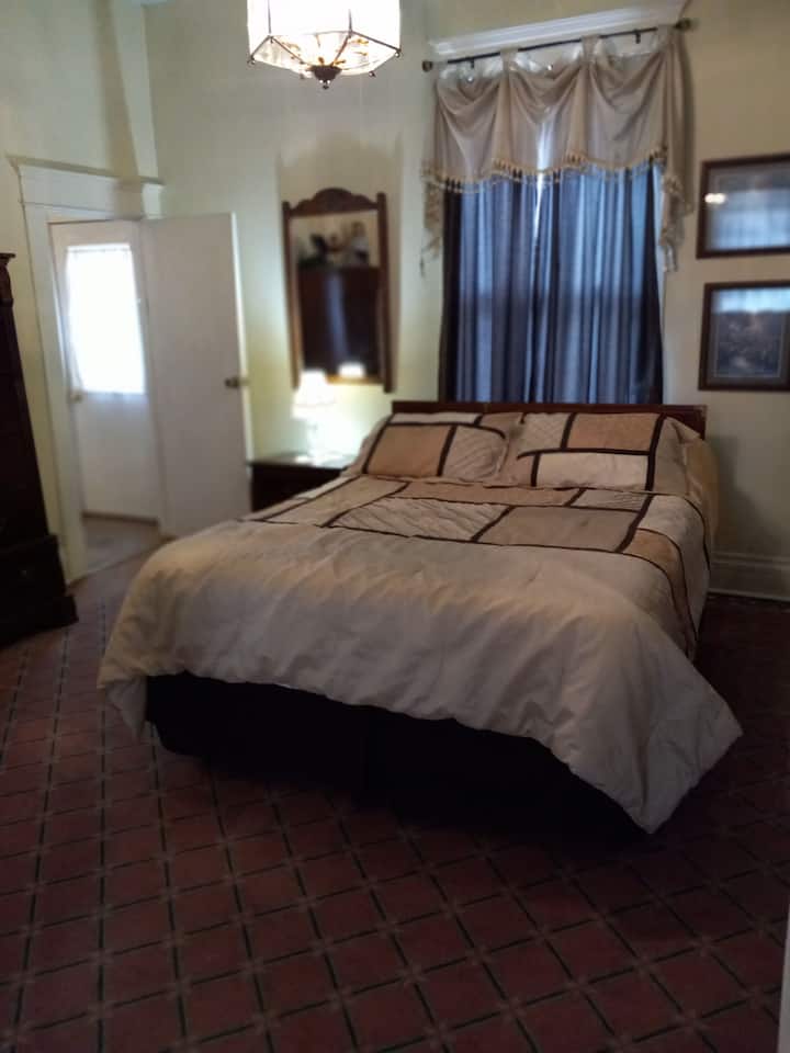 غرفة النوم 2