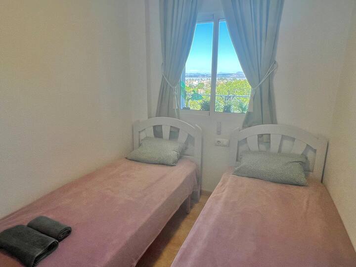 غرفة النوم 2