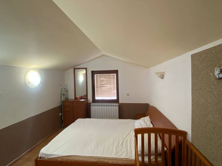 საძინებელი 4