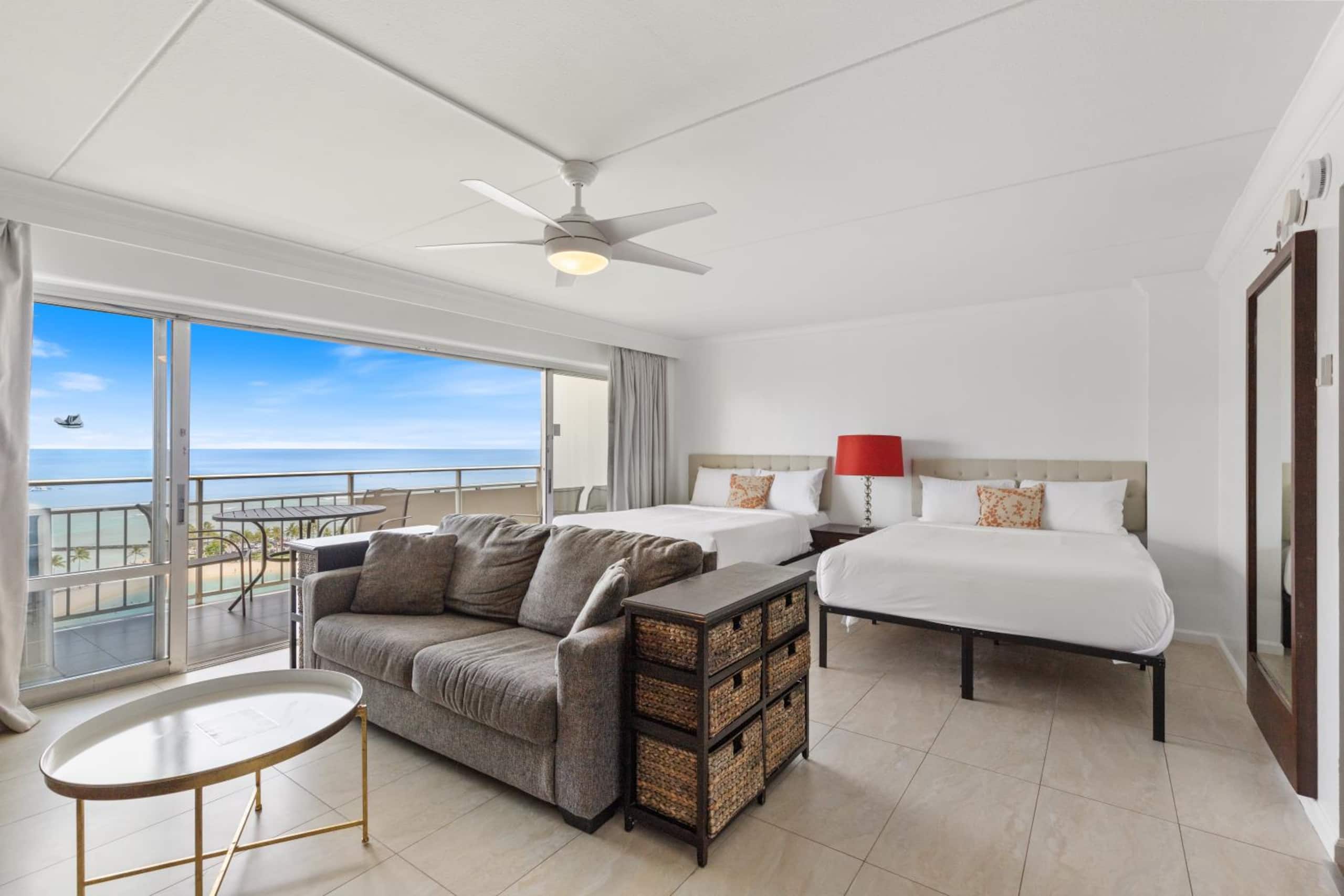 Waikiki Ilikai Resort OceanView Condo with Pools - Image 7