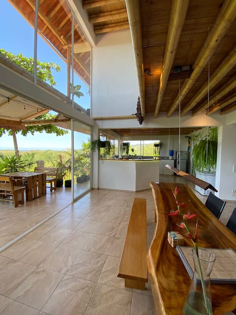 Casa Cosmonova Ayampe