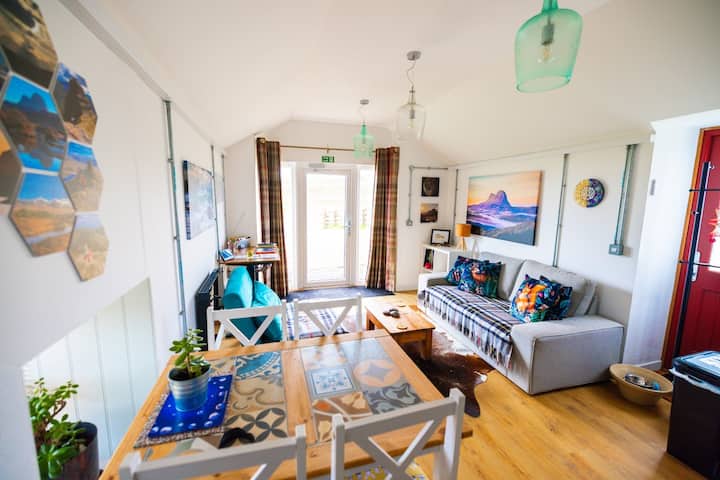Old School Byre Coastal Getaway - Achmelvich Bay