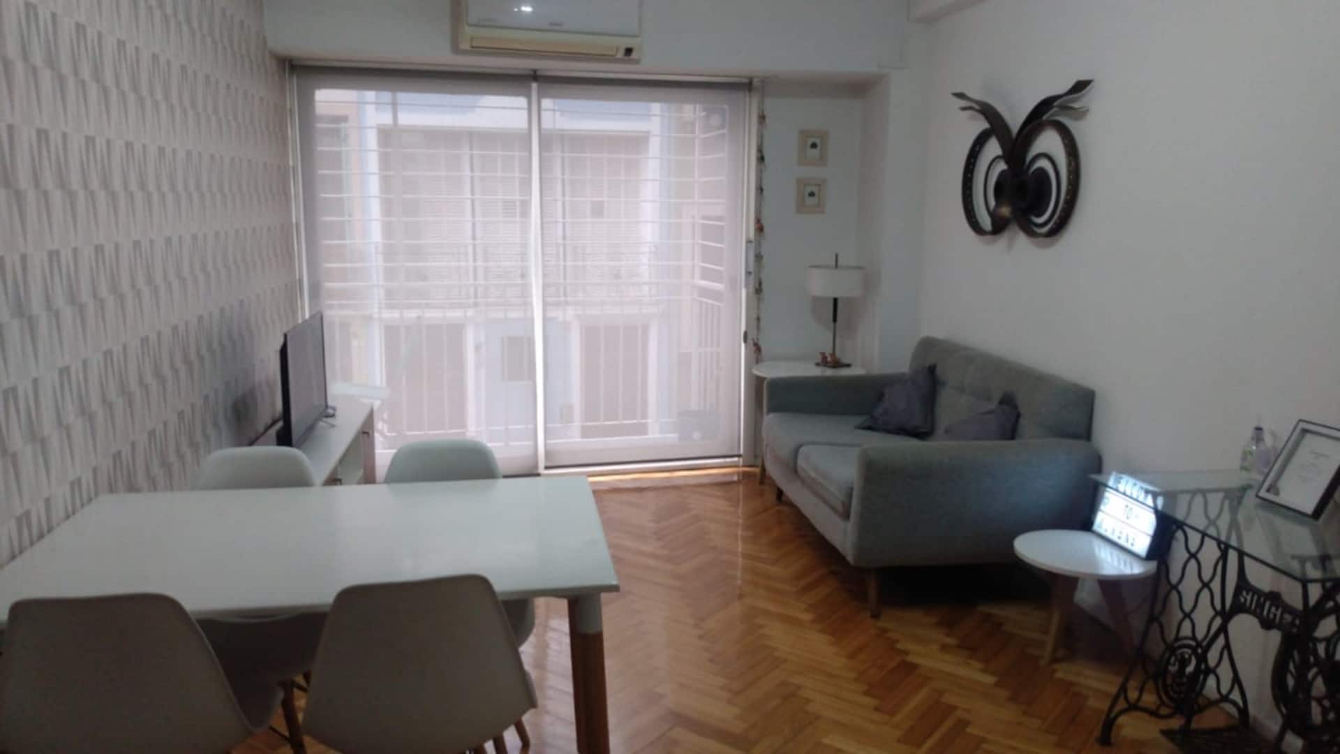 Departamento de 2 dormitorios con balcón en San Telmo