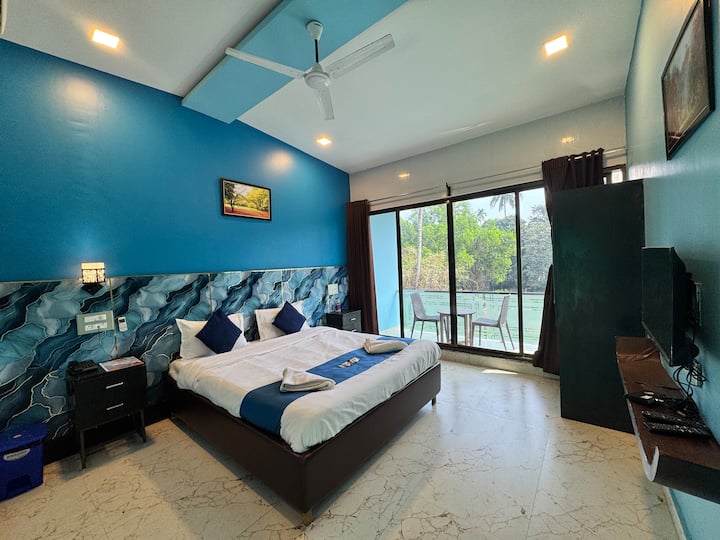 Golden Pearl Villa With Pool In Nagaon, Alibag - Alibag