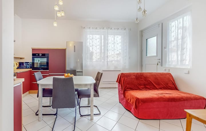 1 Bedroom Cozy Apartment In Royan - Royan